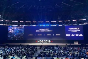 Huawei họp báo, ra mắt hệ điều hành OS thay Android của Google