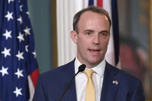 Trung Quốc lên tiếng chuyện ngoại trưởng Anh điện bà Lâm