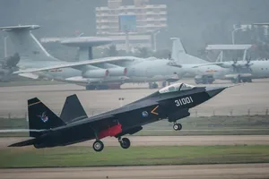 J-21 của Trung Quốc là bản sao F-35 của Mỹ? 