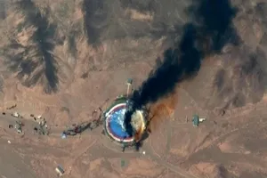 Mỹ trừng phạt chương trình không gian Iran 