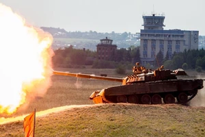 Nga đưa 10 ‘chiến tăng bay' T-80 đến hạm đội Thái Bình Dương