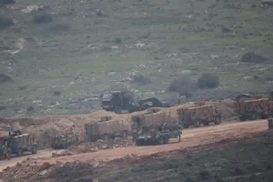 Xe bọc thép, binh sĩ Thổ Nhĩ Kỳ đổ về biên giới với Syria