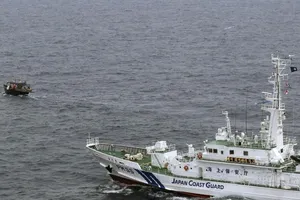 Tàu cá Triều Tiên va tàu Nhật, 60 ngư dân rớt xuống biển