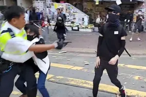 Hong Kong: Thanh niên bị bắn vào ngực lên tiếng về sự việc