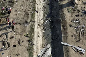 Hiện trường máy bay Ukraine bị bắn. Ảnh: AP