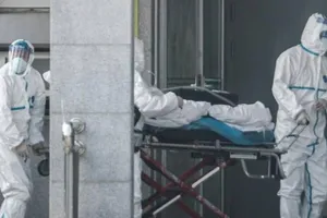 Chăm sóc bệnh nhân nhiễm virus Vũ Hán, tại Vũ Hán (Trung Quốc). Ảnh: AFP