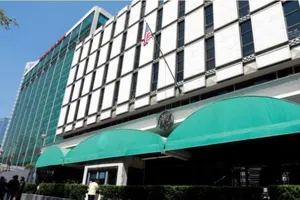 Đại sứ quán Mỹ ở thủ đô Mexico City, nước láng giềng Mexico ngày 17-3. Ảnh: REUTERS