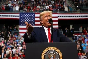 Ông Trump có quyền hoãn bầu cử tổng thống hay không? Ảnh: US NEWS