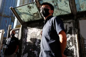 Hoàng Chi Phong thông báo kế hoạch ứng cử vào Hội đồng lập pháp Hong Kong, ngày 19-6. Ảnh: REUTERS/Tyrone Siu