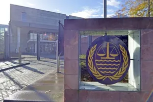 Cổng vào trụ sở Tòa án Quốc tế về Luật biển (ITLOS) tại TP Hamburg (Đức). 