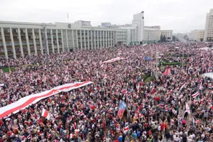 Biểu tình ở Belarus phản đối kết quả bầu cử tổng thống. Ảnh: ASIANEWS