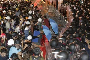 Người biểu tình Thái Lan: Thủ tướng có 3 ngày để từ chức