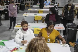 Ông Trump kiện: Hàng loạt đơn phải rút, hàng loạt đơn bị bác