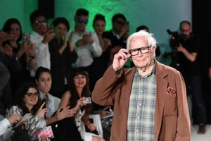 Huyền thoại thời trang Pierre Cardin qua đời