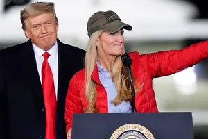 Bầu TNS Georgia: Ông Trump lại phàn nàn máy kiểm phiếu bị lỗi