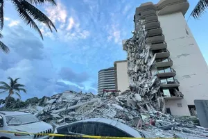 Sập chung cư ở Mỹ, gần 100 người chưa được tìm thấy
