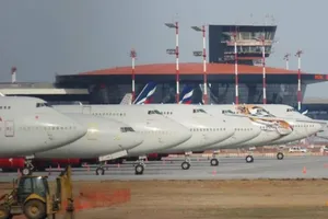 Máy bay chở khách Nga không thấy hạ cánh dù đã quá giờ