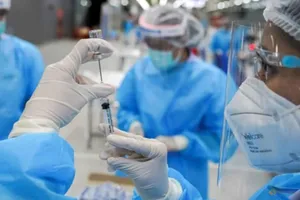 Mua suất tiêm tư nhân rồi phải rao bán lại vì vaccine công miễn phí về nhiều