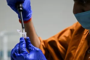 Ấn Độ siết bán tự do kit test COVID-19 cho dân, lý do gì?