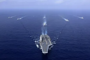 Hai tàu sân bay Trung Quốc đã rời cảng và đang hướng về eo biển Đài Loan?