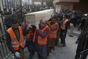 Taliban khẩn trương truy kẻ chủ mưu vụ đánh bom đẫm máu gần 90 người chết 