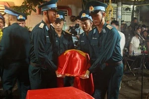 Quê hương Thái Bình đón di cốt Đại tá Phạm Giang Nam trở về