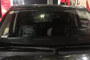 Bắt quả tang 3 thiếu niên ném đá ô tô trên cao tốc