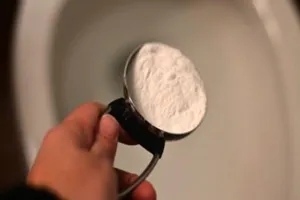 44 học sinh nhập viện cấp cứu do ăn nhầm bột thông bồn cầu