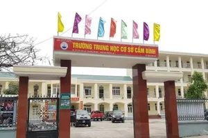 Tạm đình chỉ hiệu trưởng vụ nữ sinh bị đánh ở Quảng Ninh