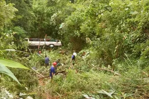 Xe khách rơi xuống vực ở Quảng Ninh, 3 người thương vong