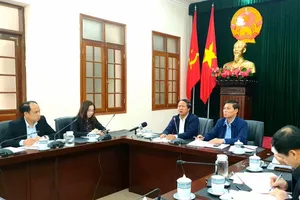 Phong tỏa 2 khu dân cư có người tiếp xúc bệnh nhân COVID-19