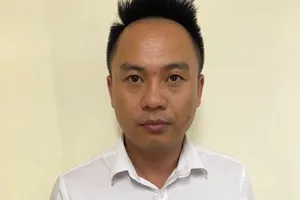 Lập 15 công ty ma buôn bán hoá đơn trị giá 5.000 tỉ đồng