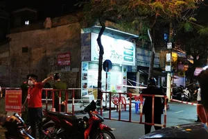 Kết quả xét nghiệm 13 F1 của 2 mẹ con dương tính COVID-19