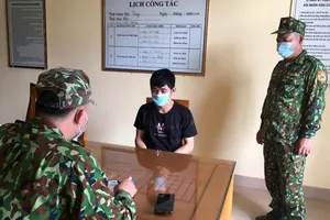 Bắt giữ 2 người Trung Quốc nhập cảnh trái phép ở Móng Cái