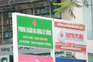 Tạm giữ giám đốc phòng khám cấp khống giấy khám sức khỏe 