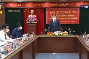 Chủ tịch Quốc hội: Chú trọng phòng chống dịch trong các khu CN