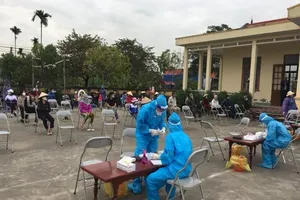 Hải Phòng lấy mẫu xét nghiệm 1 xã sau khi xuất hiện ổ dịch tại xưởng may