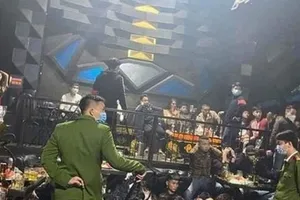 Đột kích quán bar phát hiện hơn 100 người dương tính ma túy