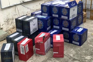 Công an Ninh Thuận tạm giữ hơn 1.100 chai rượu ngoại giả