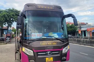 Mâu thuẫn khi gửi hàng, nhà xe xô xát khiến khách bị thương 