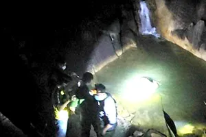 Phát hiện thi thể nam giới trong bao tải trên đèo Khánh Lê