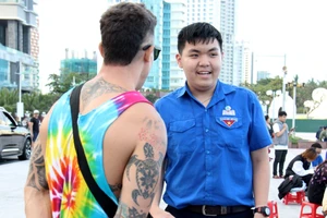 Người dân Khánh Hoà sẽ nói tiếng Anh nơi làm việc 1 tuần 10 phút