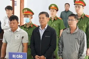 Ba thanh tra giao thông Ninh Thuận bị phạt cải tạo không giam giữ