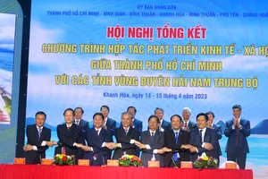 TP.HCM ký kết hợp tác 5 lĩnh vực với vùng Duyên hải Nam Trung bộ