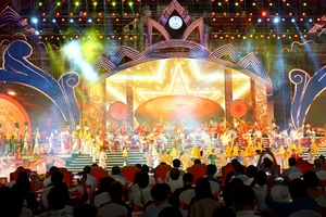 Festival Biển Nha Trang sẽ biểu diễn ánh sáng Drone light thay bắn pháo hoa