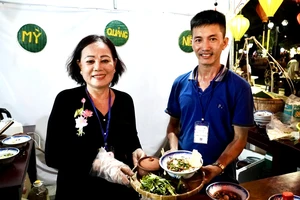 Độc lạ mì Quảng niêu của anh bộ đội phục viên