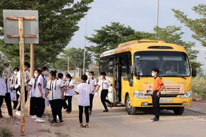 Ấm áp những chuyến xe miễn phí mùa thi ở Ninh Thuận