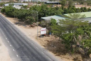 UBND huyện bán đấu giá mảnh đất chưa giải phóng mặt bằng