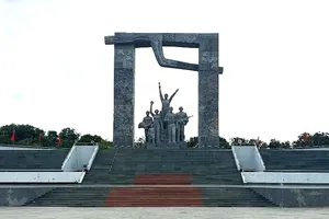 Ninh Thuận lấy ý kiến làm tượng đài Chiến thắng 67 tỉ đồng