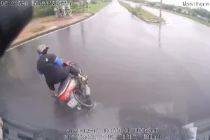 Lái xe tải gây tai nạn trên đường nội bộ bị truy tố tội vô ý làm chết người